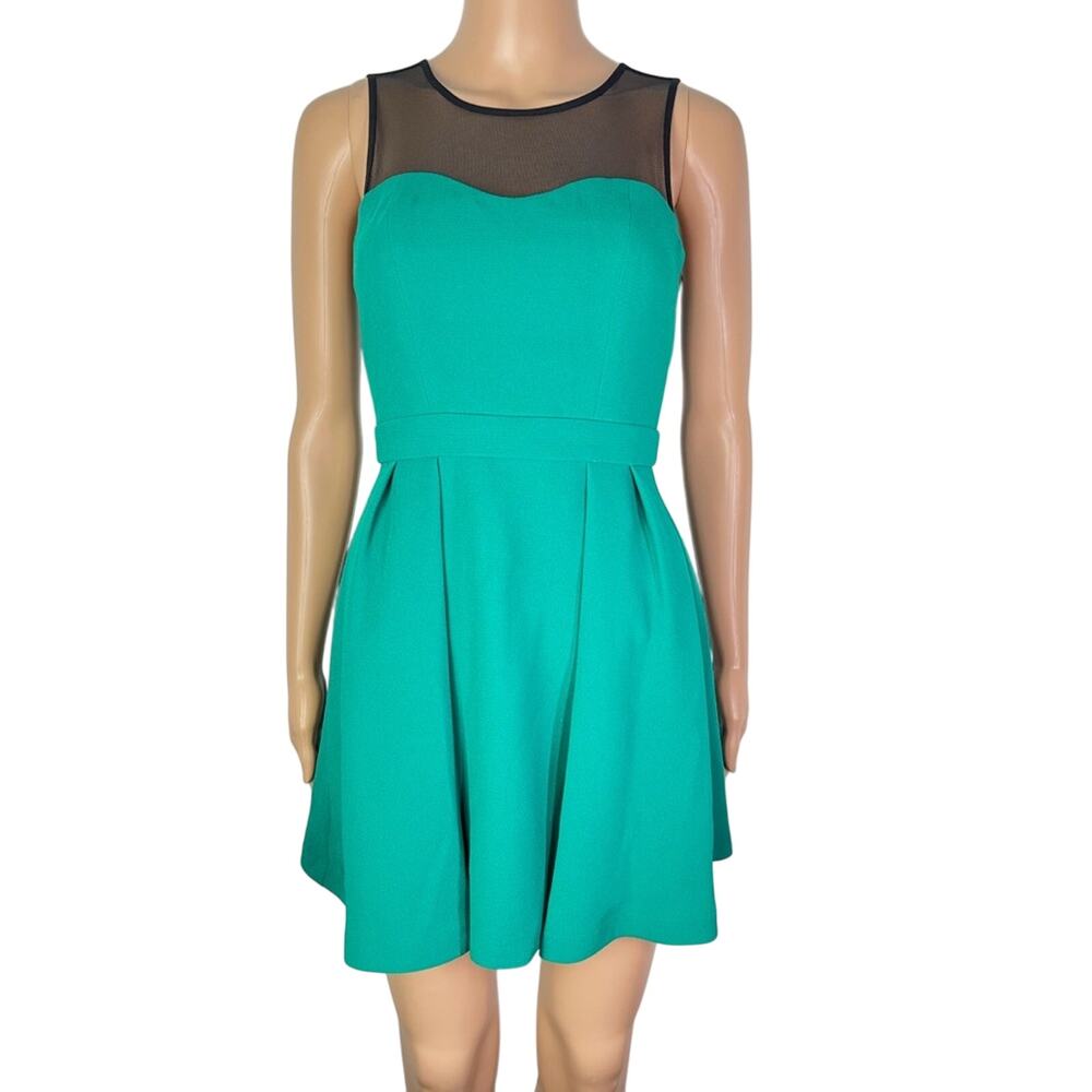 New BCBGeneration Emerald Green Sheer Mesh Cutout 90s Style Pleated Mini Dress